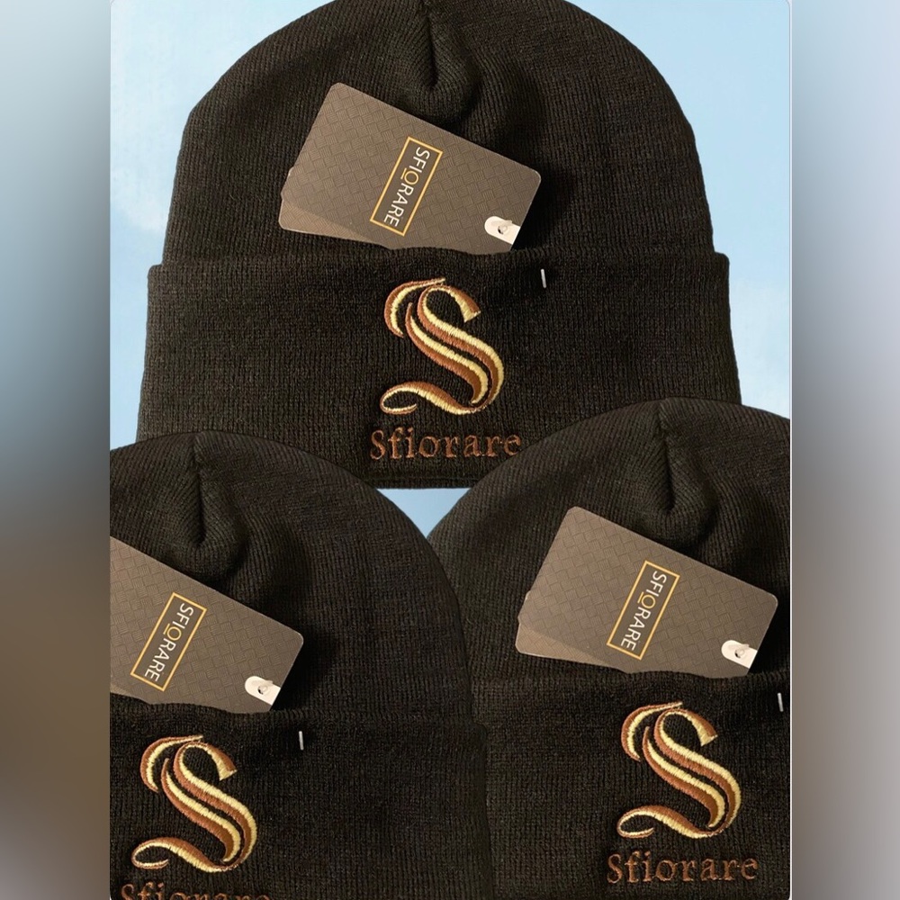 Sfiorare knit hat